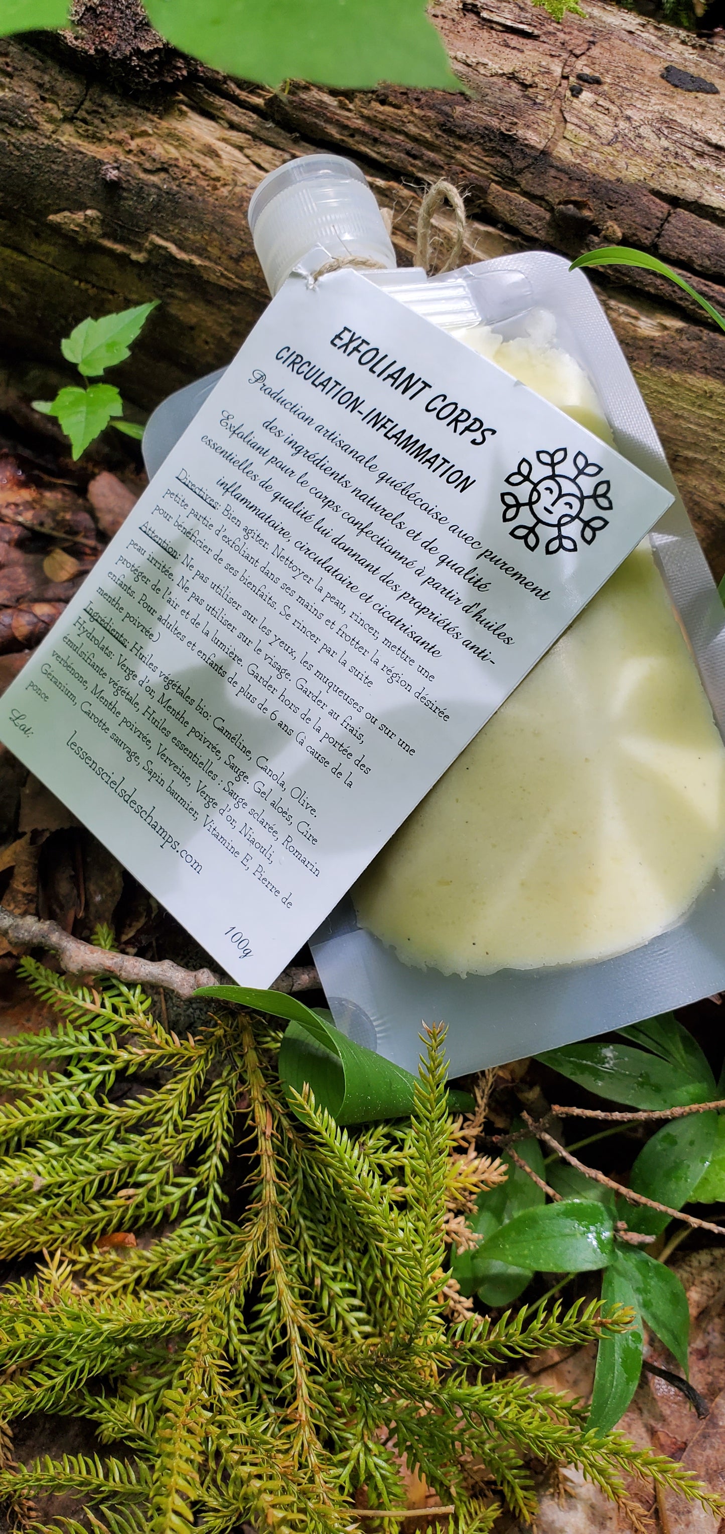 Exfoliant pour le corps (avec des huiles essentielles d'une grande qualité) Les sens ciels des champs