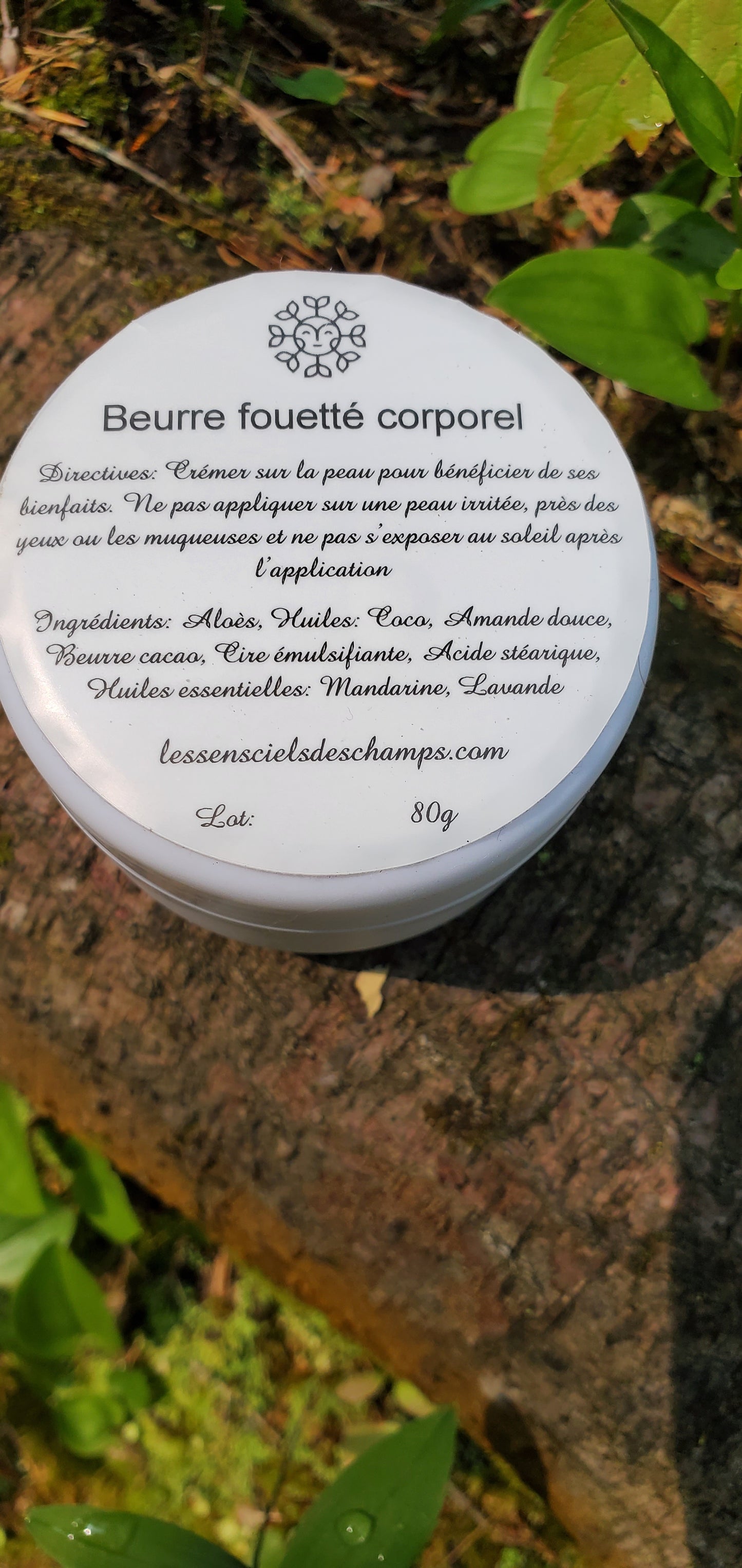 Beurre fouetté corporel (avec des huiles essentielles d'une grande qualité) Les sens ciels des champs