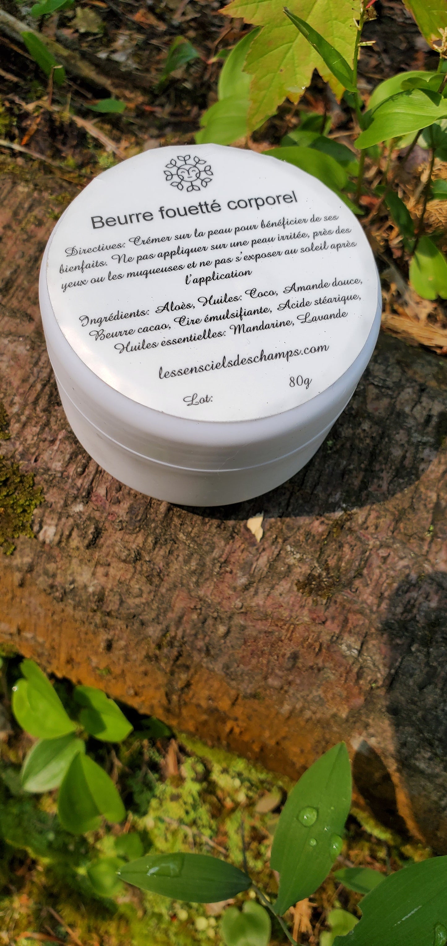 Beurre fouetté corporel (avec des huiles essentielles d'une grande qualité) Les sens ciels des champs
