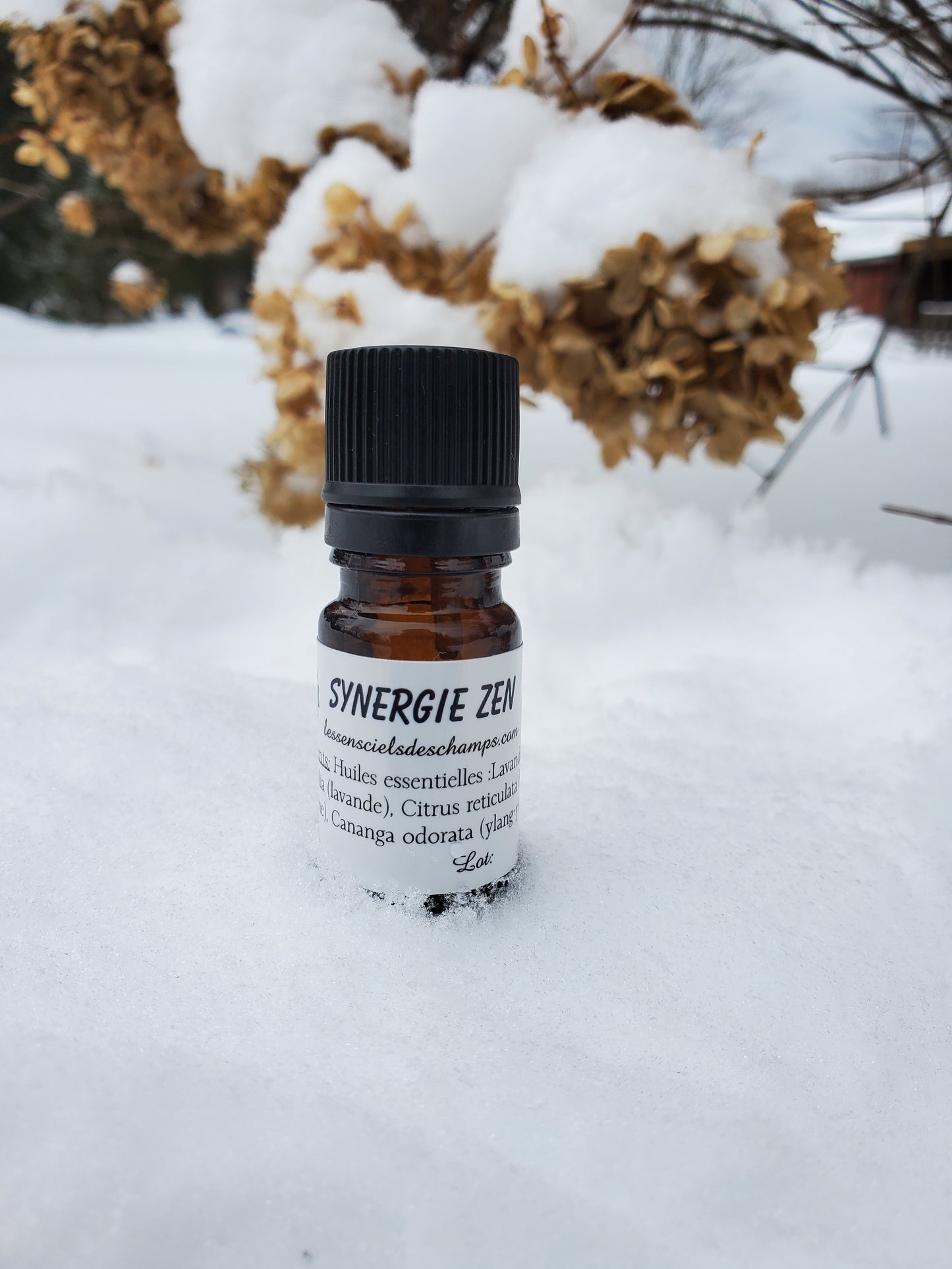 Synergie Zen pour relaxer et s’apaiser (mélange d'huiles essentielles de qualité) Les sens ciels des champs