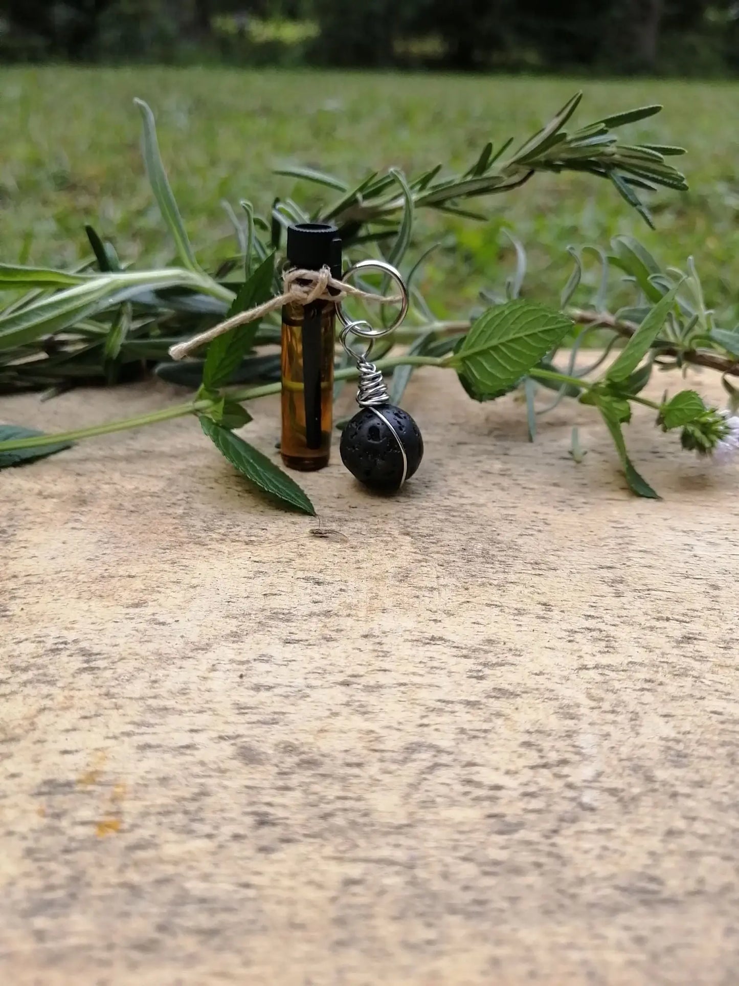 Pendentif naturel pour collier à chien. Pour soulager une infection Les sens ciels des champs