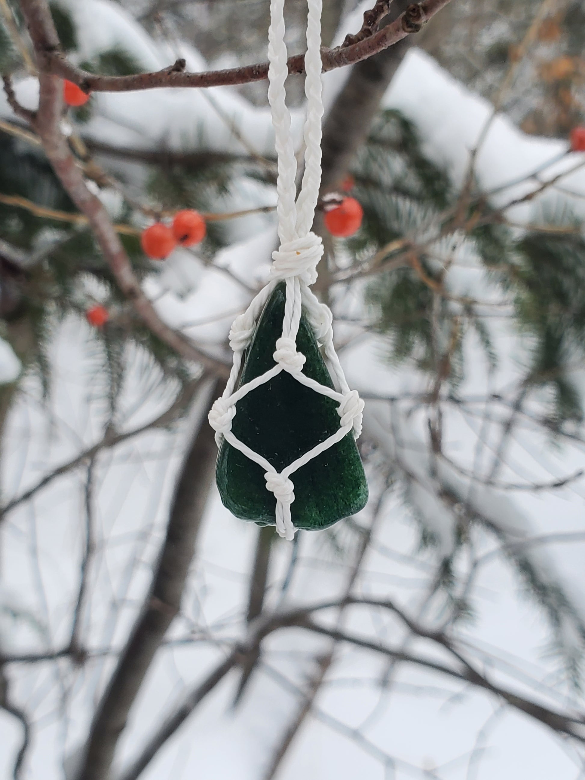 Collier avec Pierre Précieuse Fuschite Les sens ciels des champs