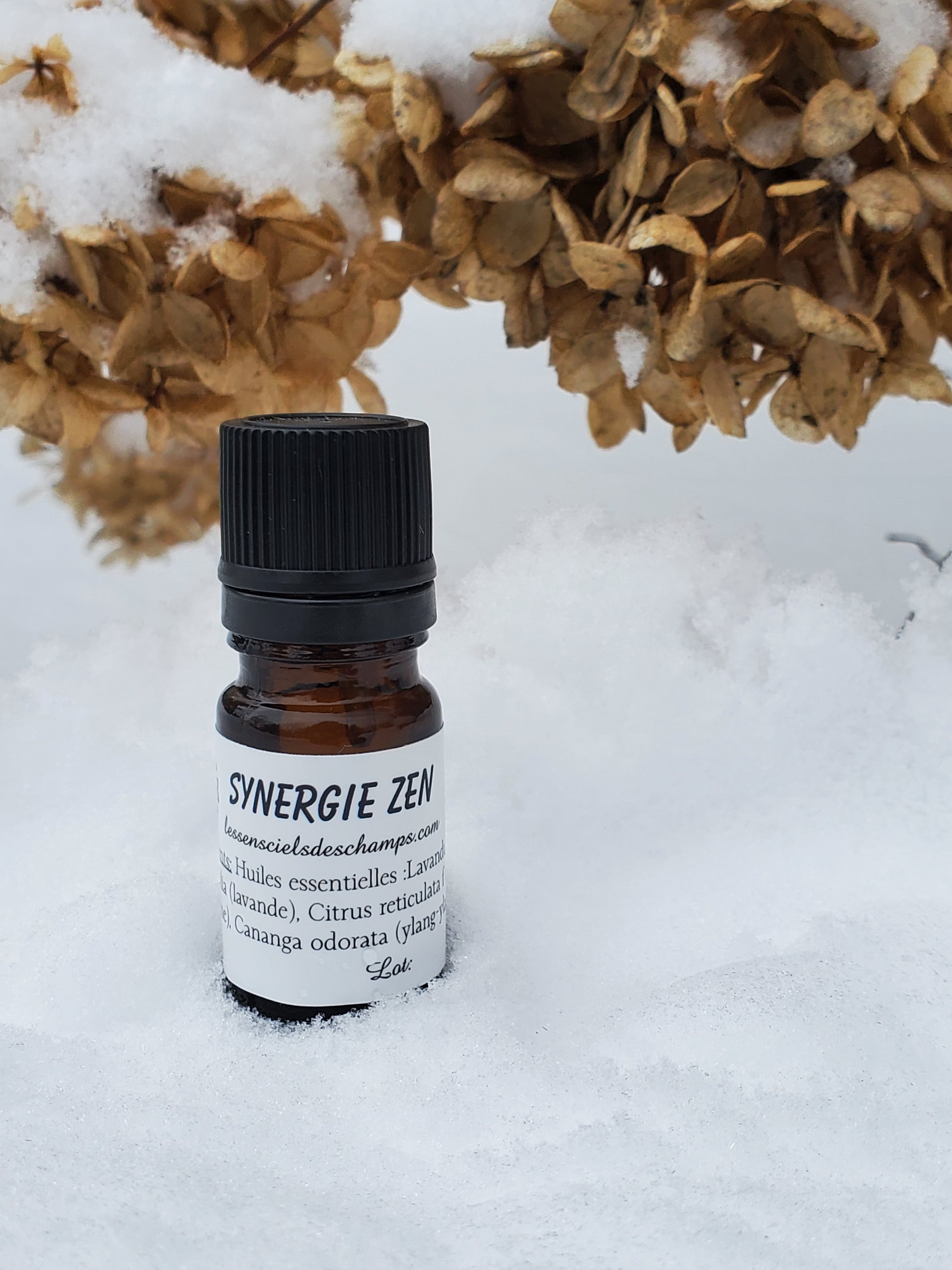 Synergie Zen pour relaxer et s’apaiser (mélange d'huiles essentielles de qualité) Les sens ciels des champs