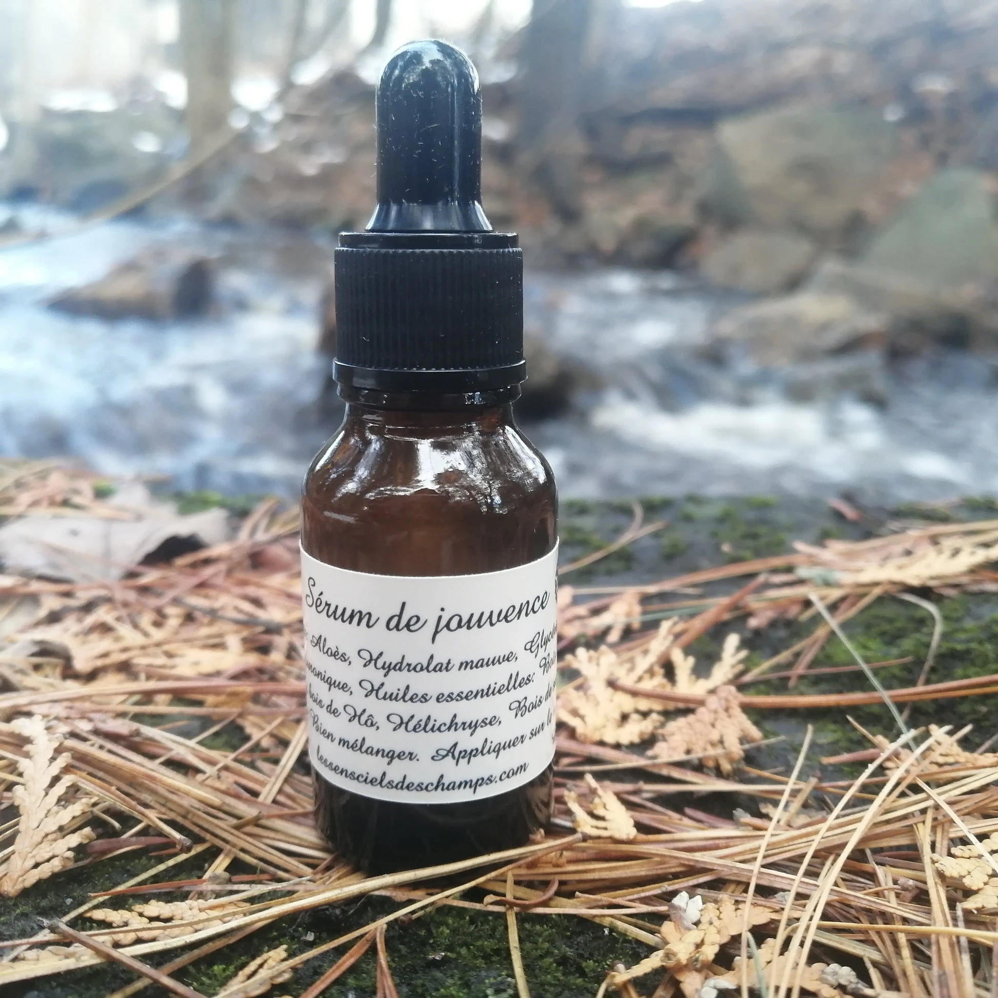 Sérum de jouvence (avec des huiles essentielles d'une grande qualité) Les sens ciels des champs